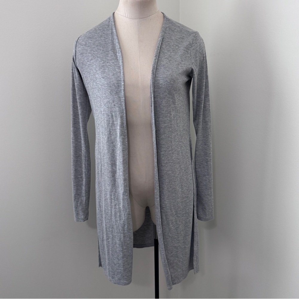 Joah Brown Small / Medium Gray Ribbed Lightweight Cardigan ~‎ Minimalist Classic